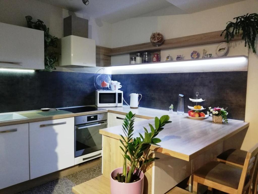 Galeria Stastie Apartment Senec Exterior photo